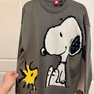 NWOT Peanuts Gray Crewneck Sweater with Snoopy & Yellow Woodstock